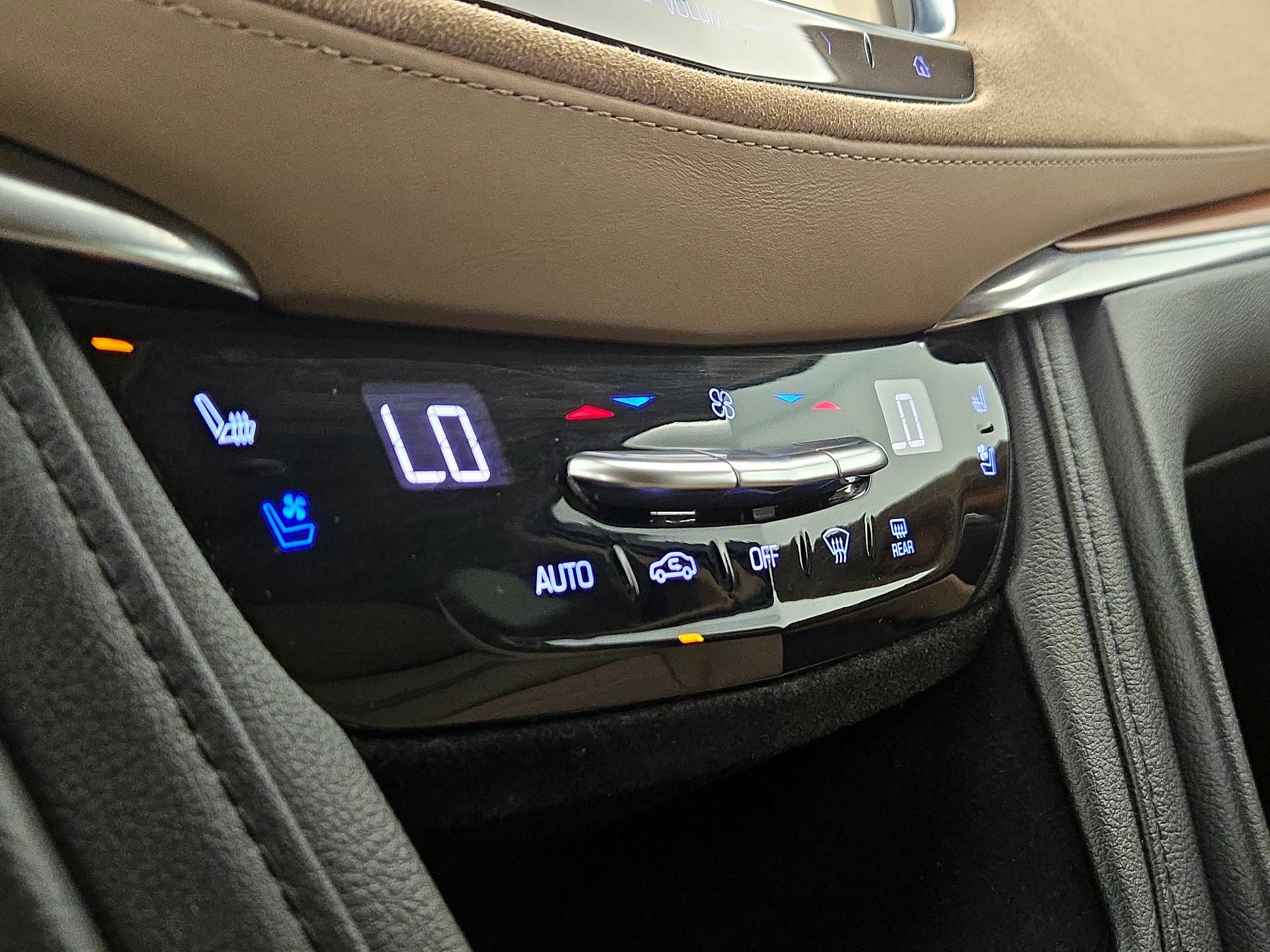 Thumbnail: 2018 Cadillac XT5 - 17