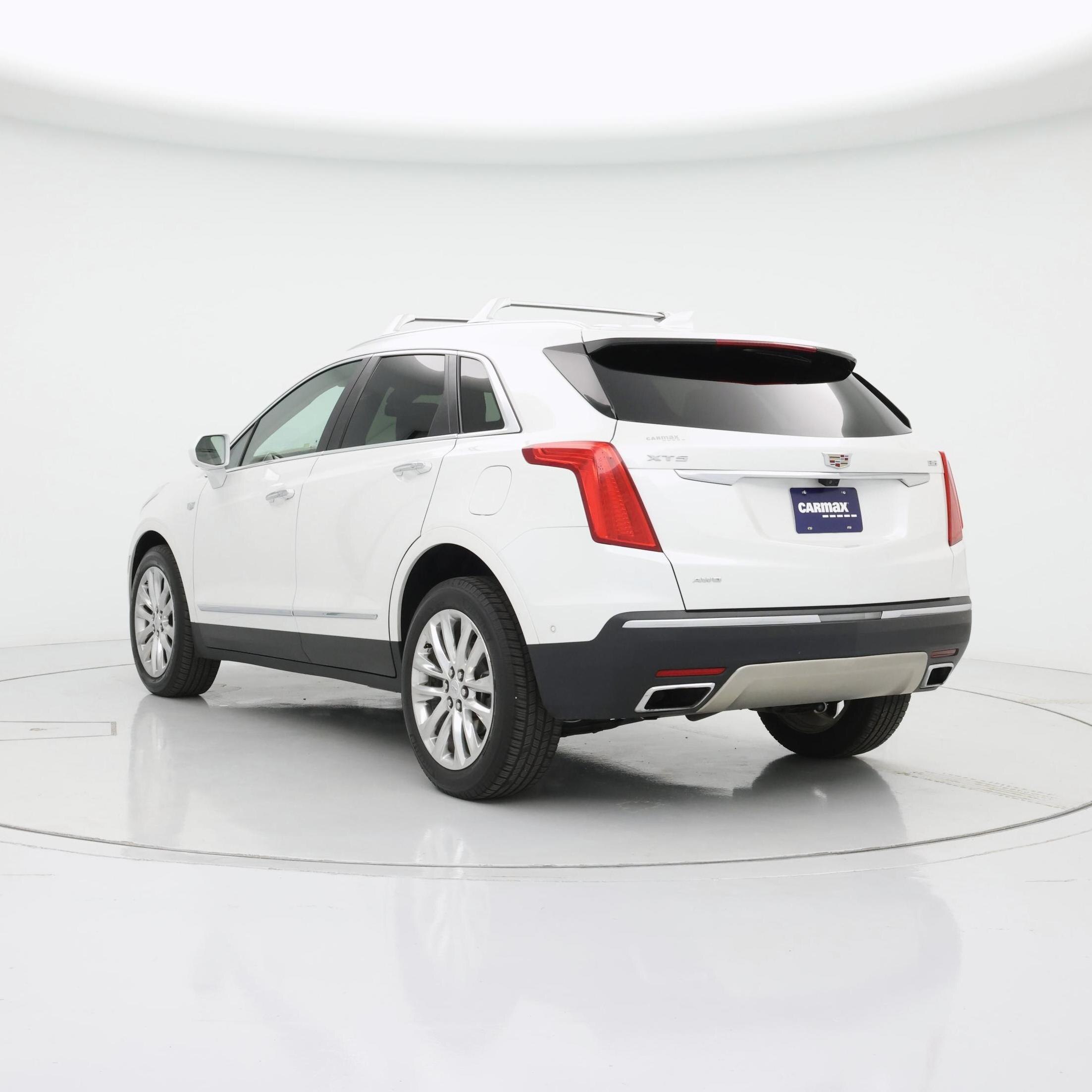 Thumbnail: 2018 Cadillac XT5 - 2