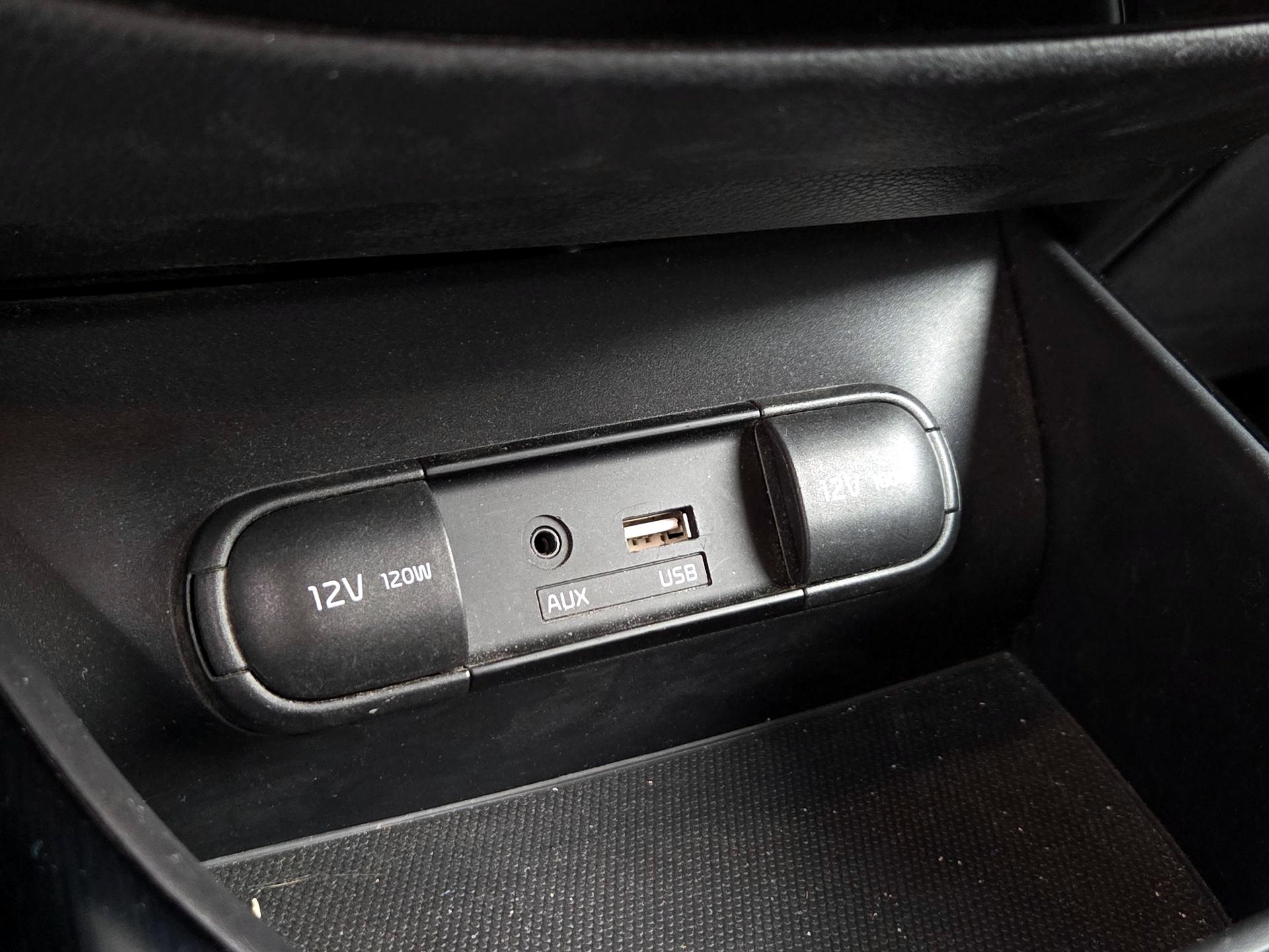 Thumbnail: 2016 Kia Soul - 19