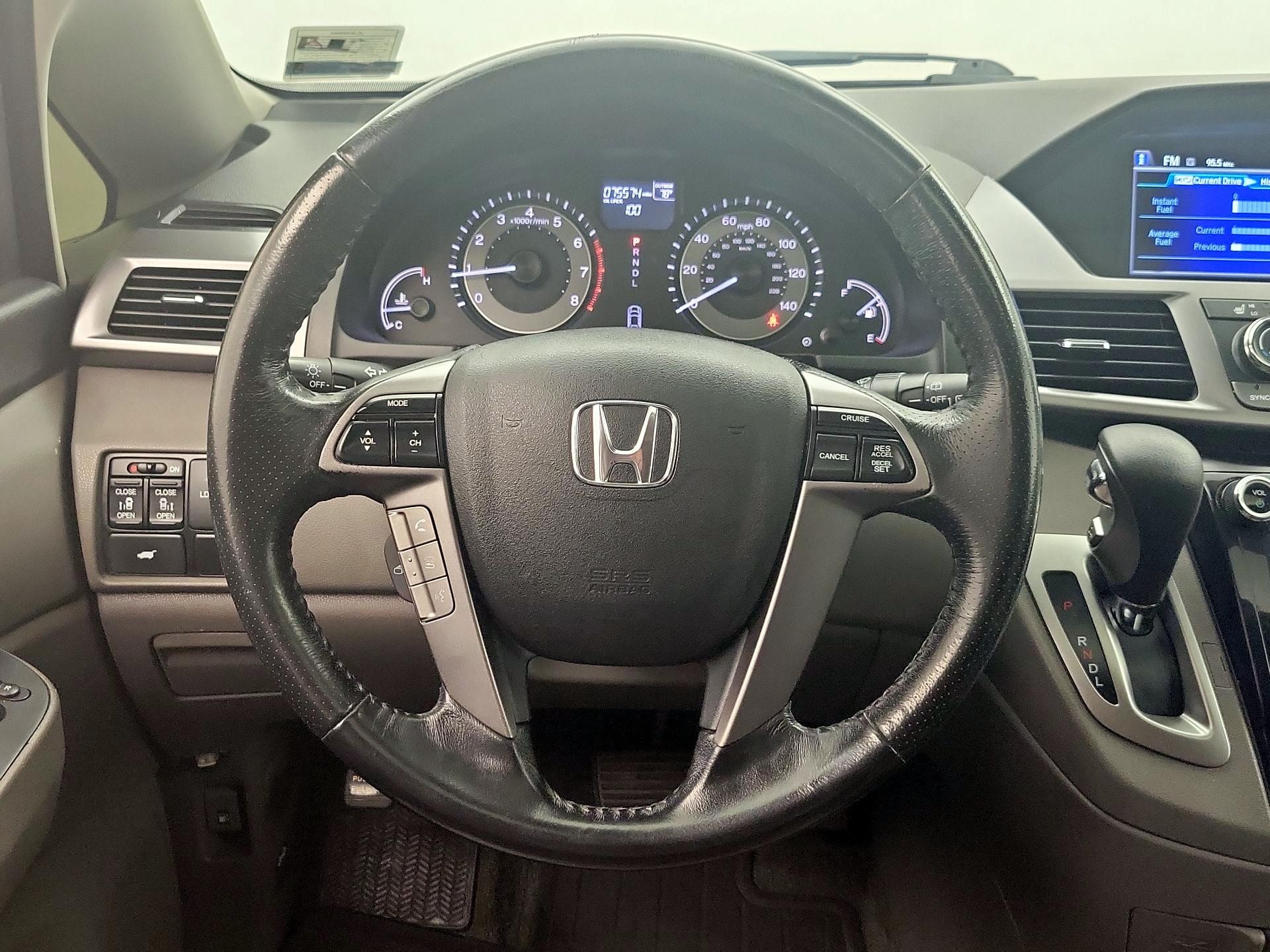 Thumbnail: 2014 Honda Odyssey - 10