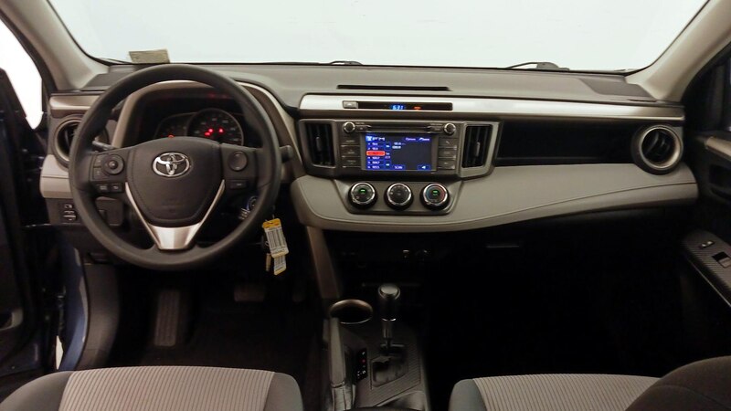 2013 Toyota RAV4 LE 9