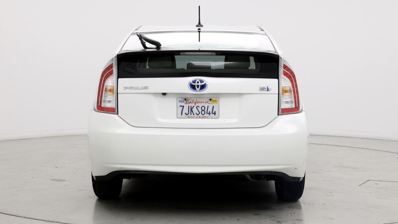 2015 Toyota Prius Two 6