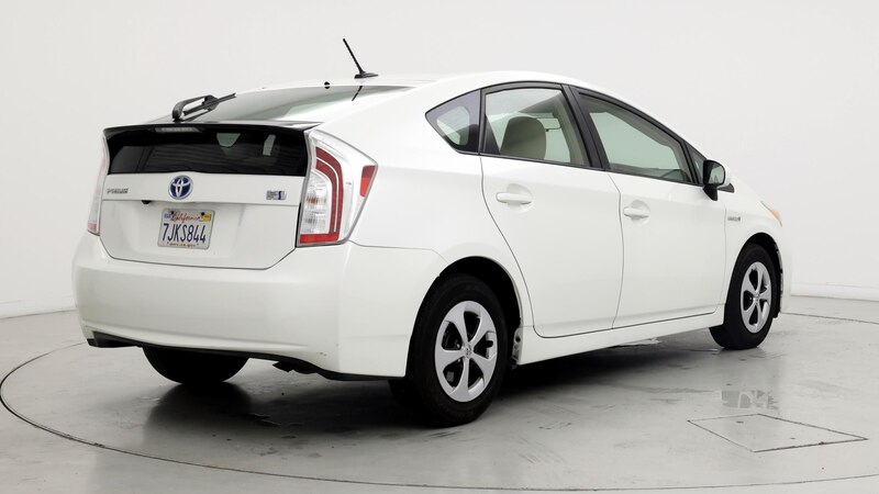 2015 Toyota Prius Two 8