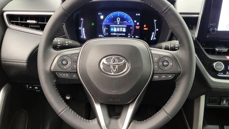 2024 Toyota Corolla Cross XLE 10