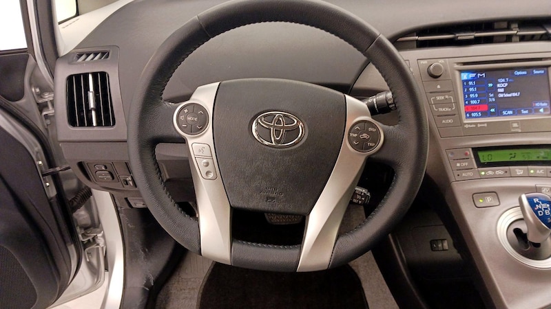 2015 Toyota Prius Four 10