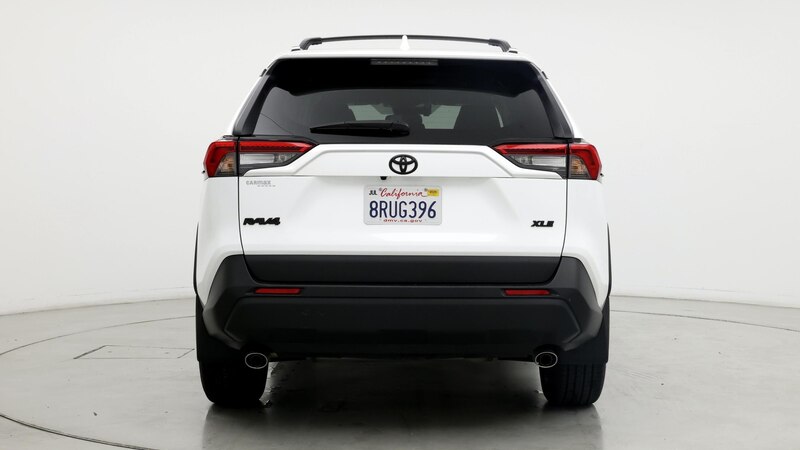 2020 Toyota RAV4 XLE Premium 6