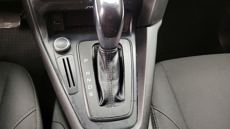 2016 Ford Focus SE 15