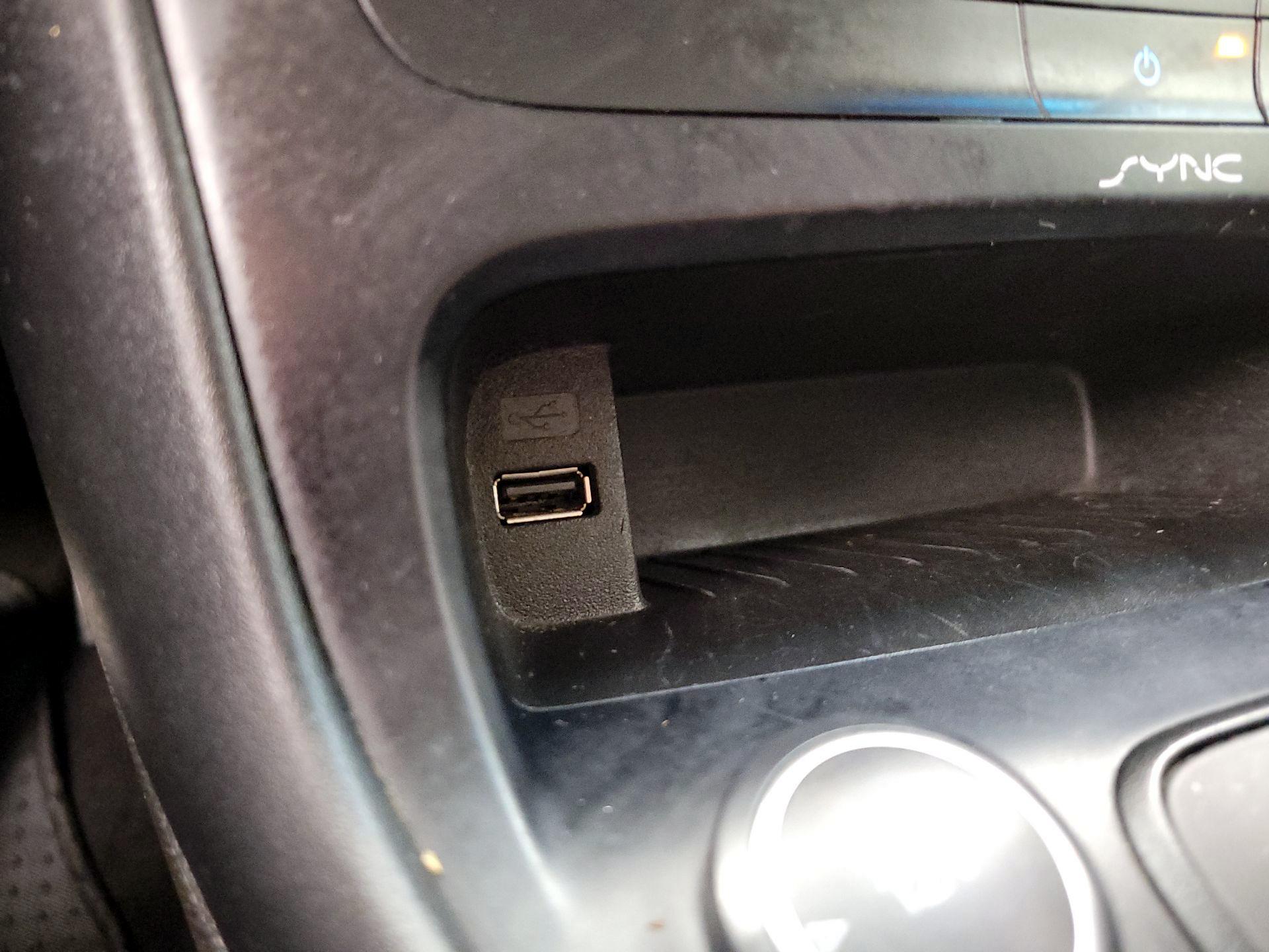 Thumbnail: 2016 Ford Focus - 16