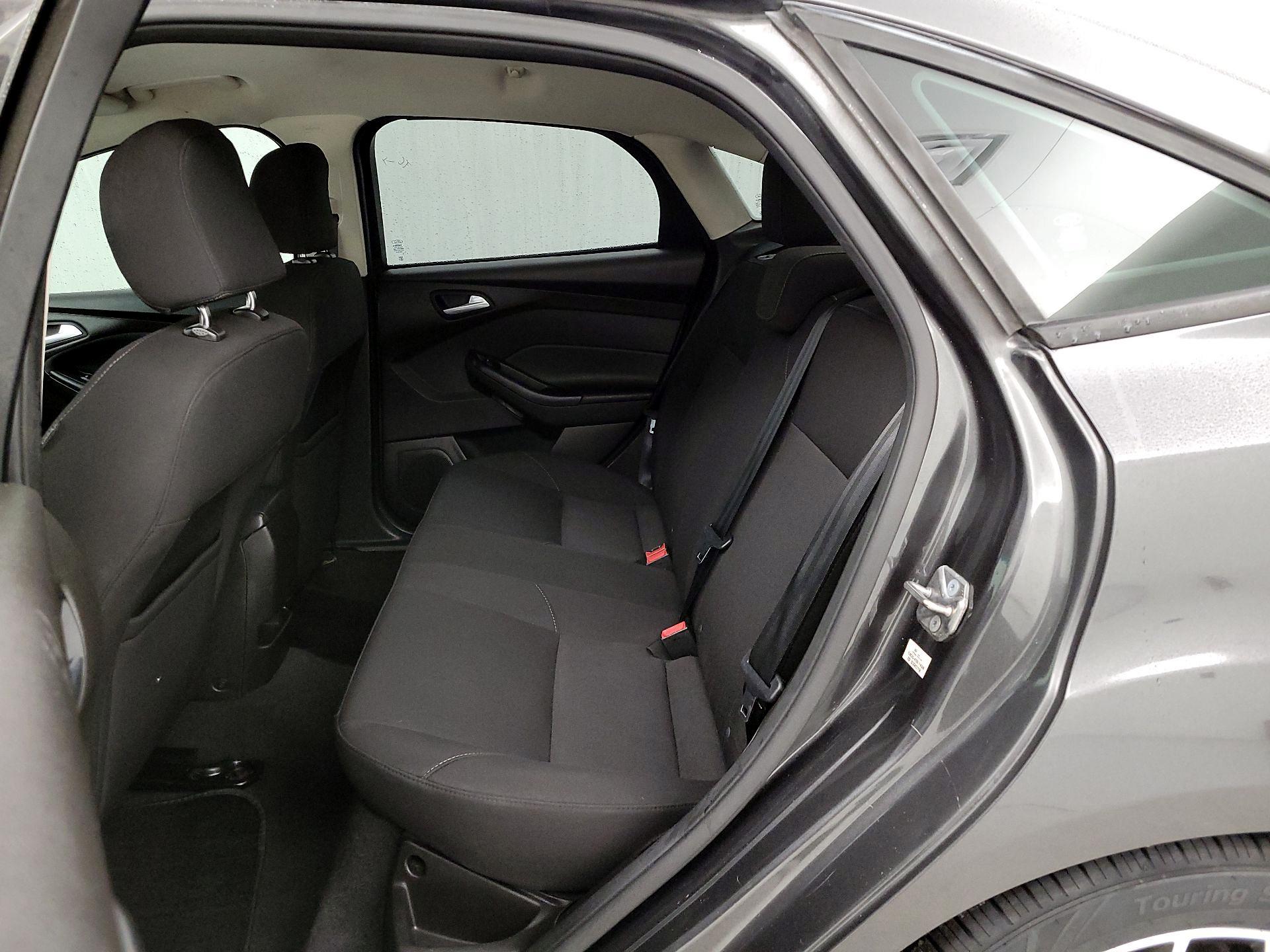 Thumbnail: 2016 Ford Focus - 17