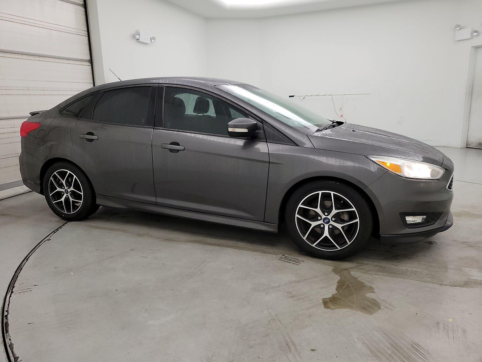 Thumbnail: 2016 Ford Focus - 4