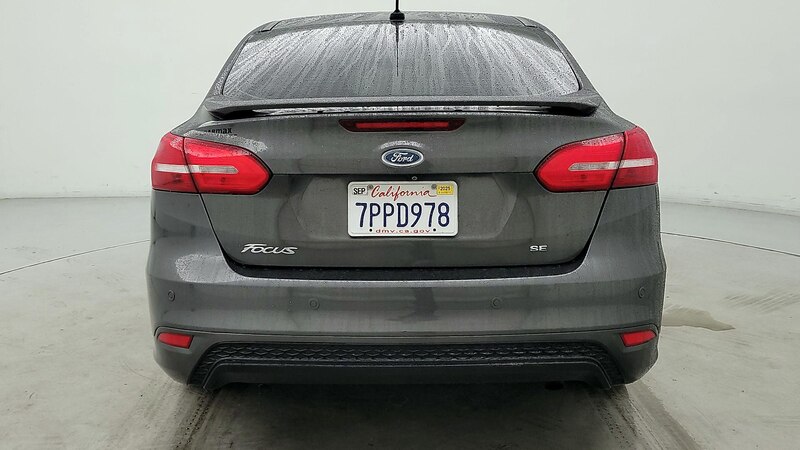 2016 Ford Focus SE 6