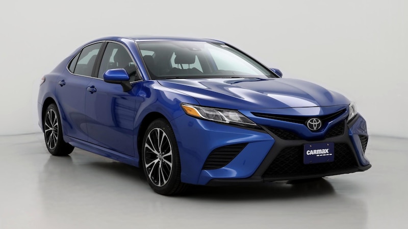 2019 Toyota Camry SE Hero Image