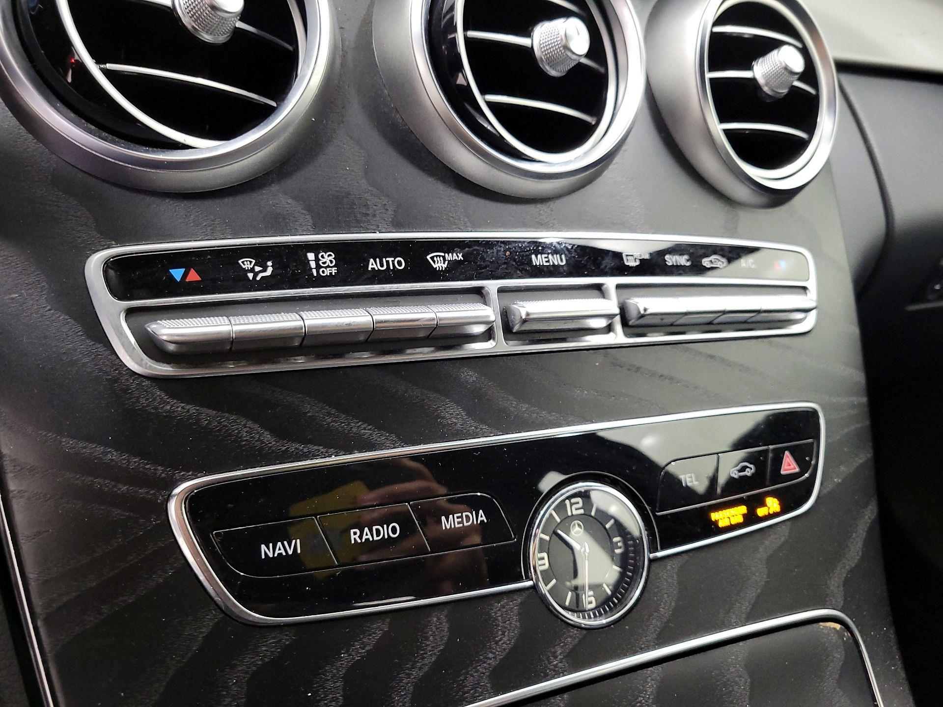Thumbnail: 2019 Mercedes-Benz C-Class - 15