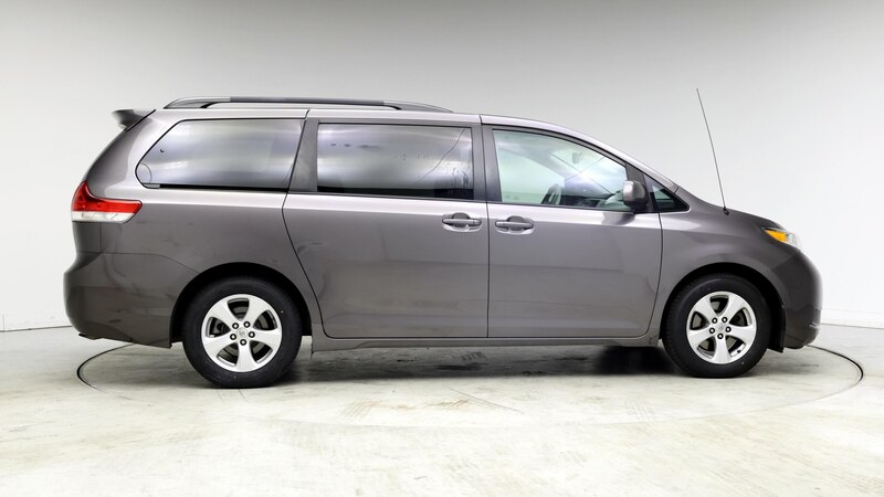 2014 Toyota Sienna LE 7