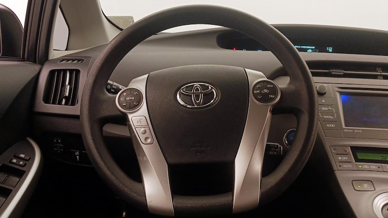 2015 Toyota Prius Two 10