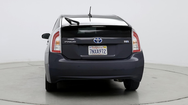 2015 Toyota Prius Two 6