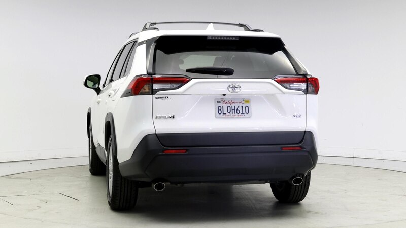 2019 Toyota RAV4 XLE 6