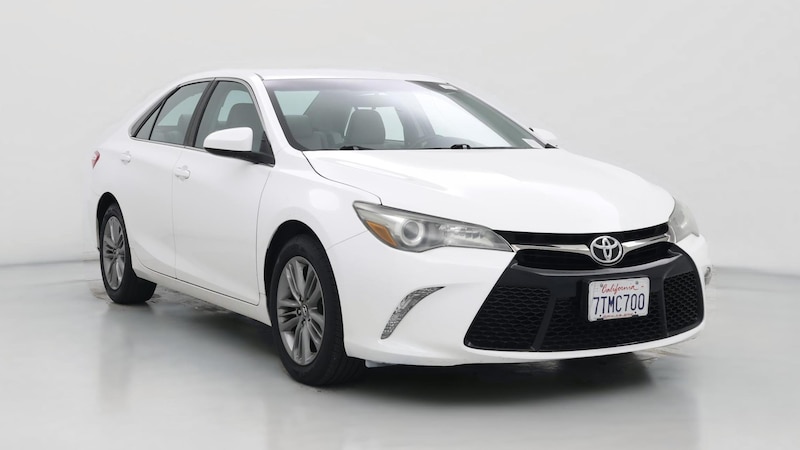 2016 Toyota Camry SE Hero Image