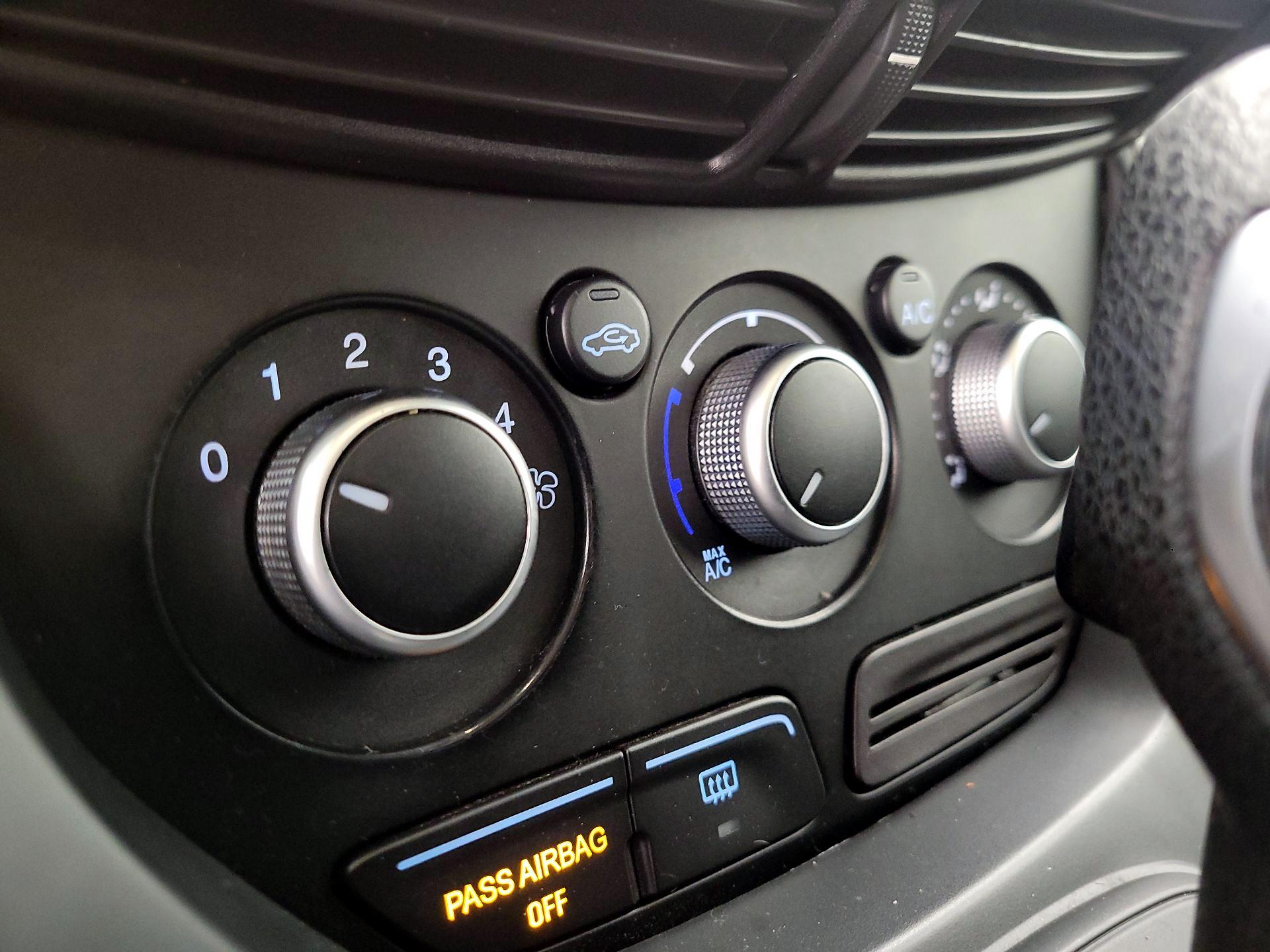 Thumbnail: 2016 Ford Escape - 16