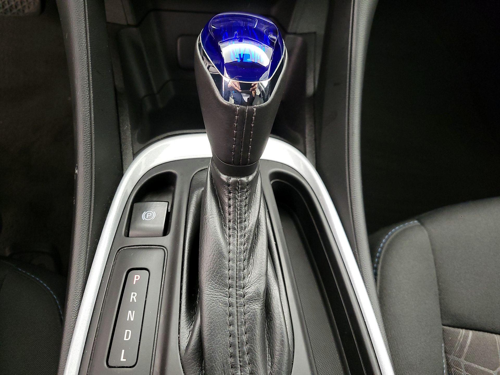 Thumbnail: 2016 Chevrolet Volt - 17