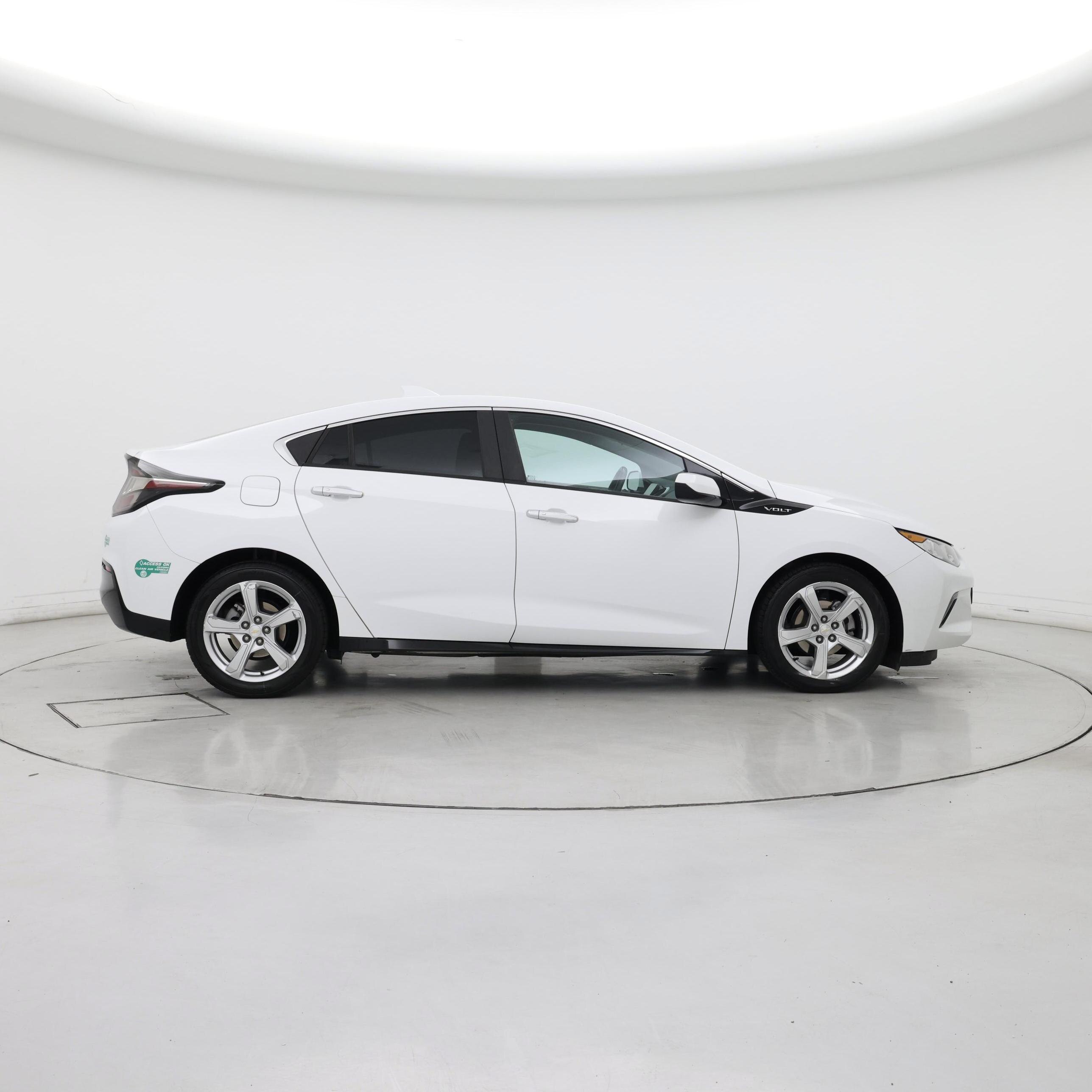 Thumbnail: 2016 Chevrolet Volt - 7