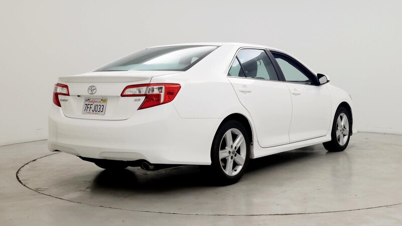 2014 Toyota Camry SE 8