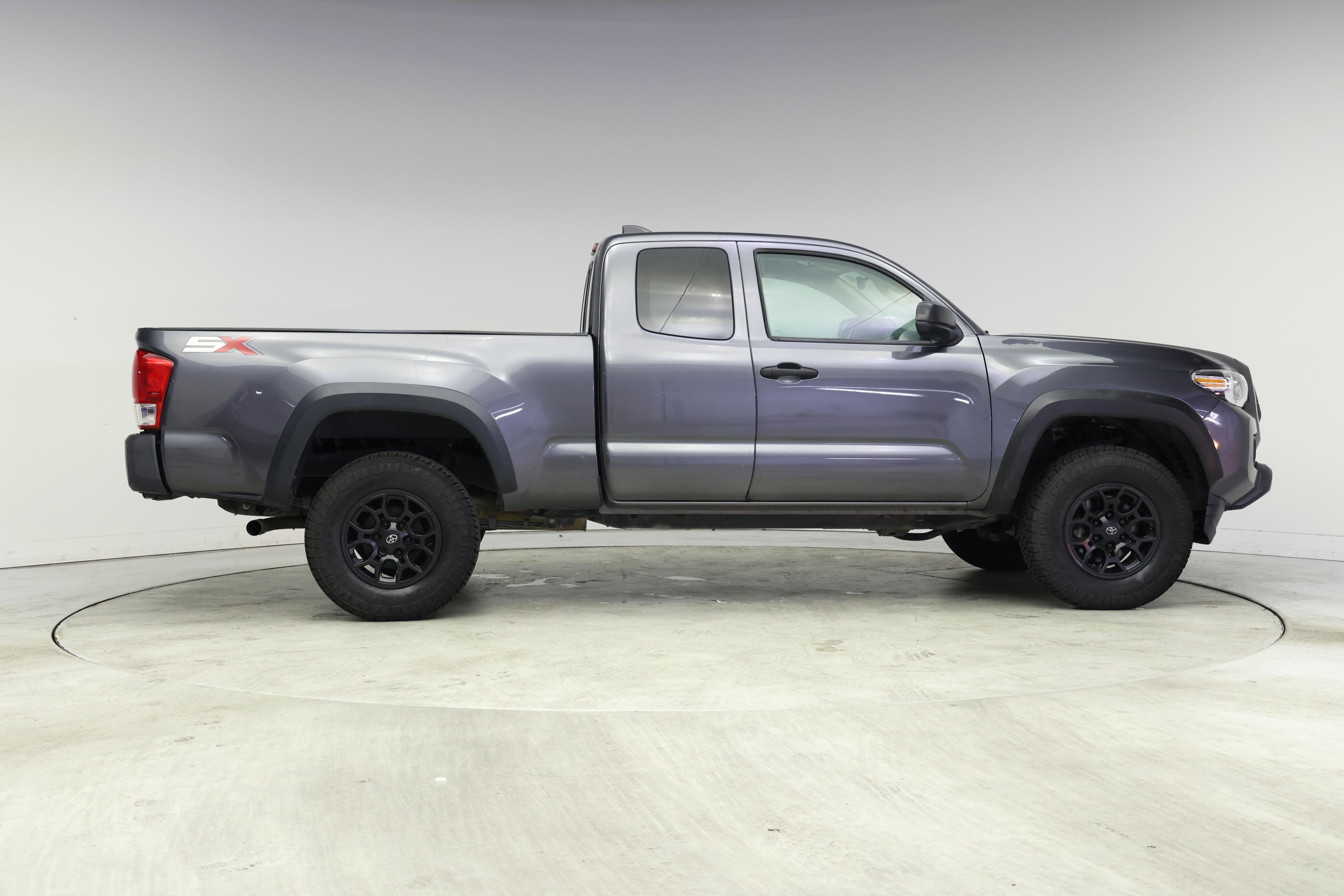 Thumbnail: 2020 Toyota Tacoma - 7