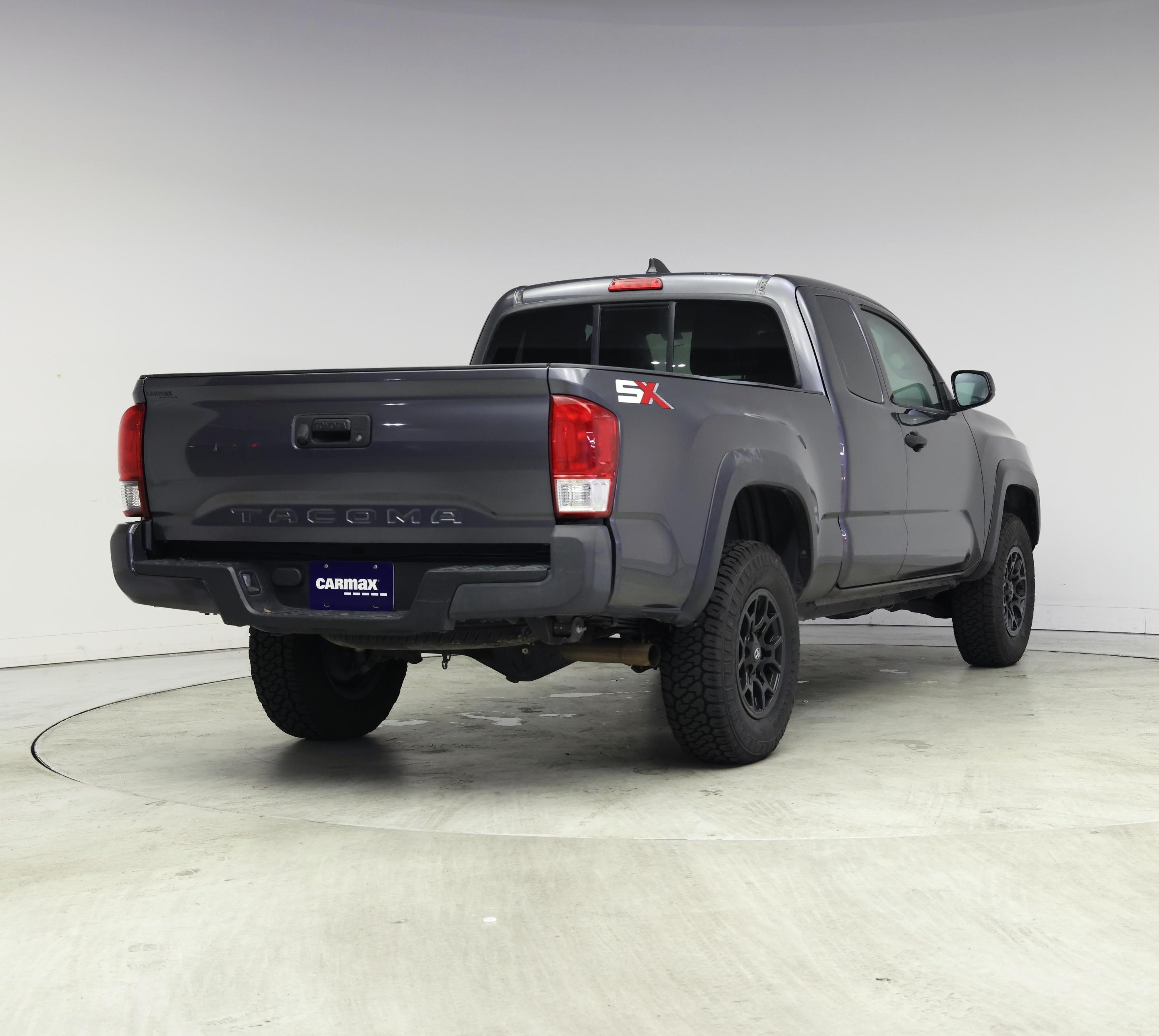 Thumbnail: 2020 Toyota Tacoma - 8