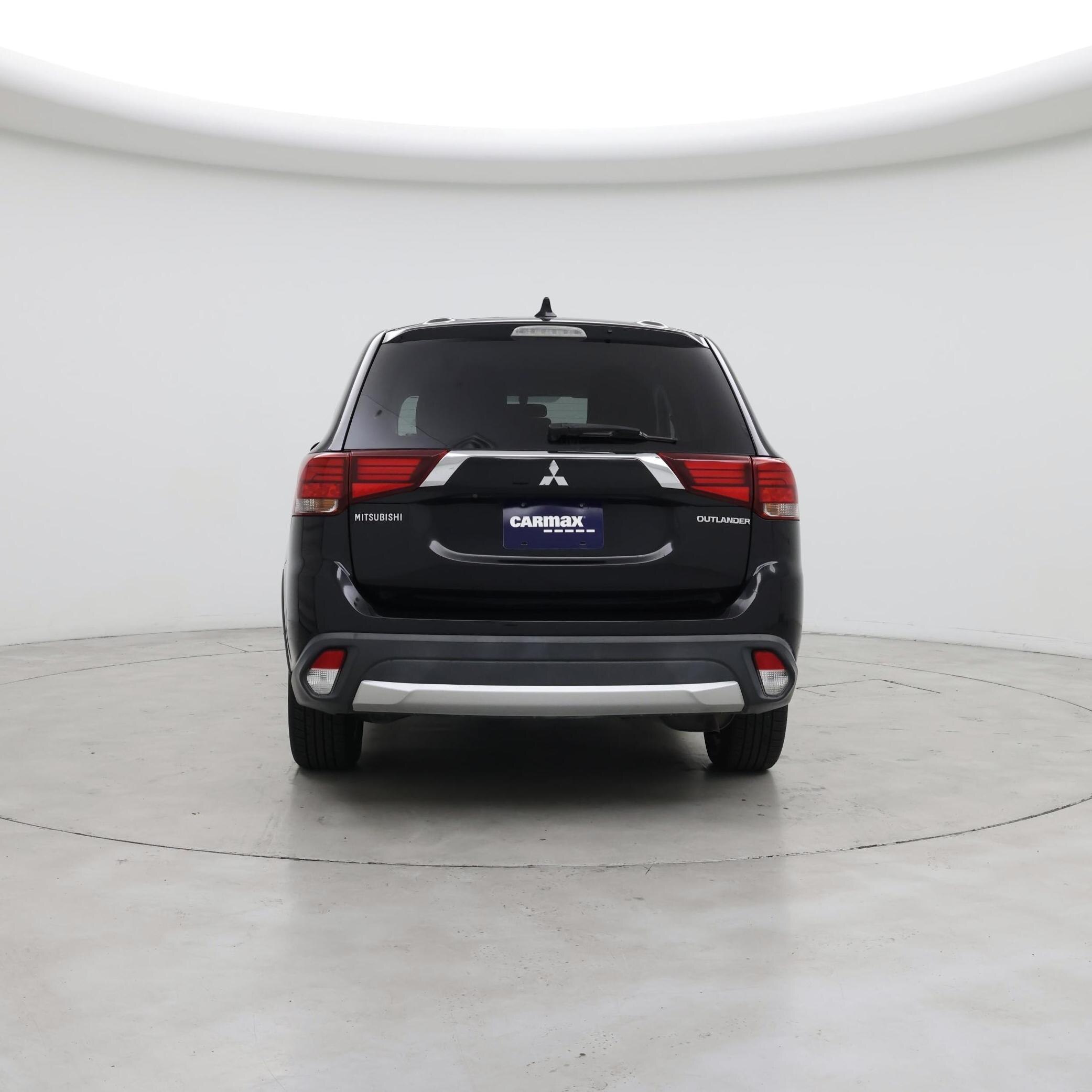 Thumbnail: 2017 Mitsubishi Outlander - 6
