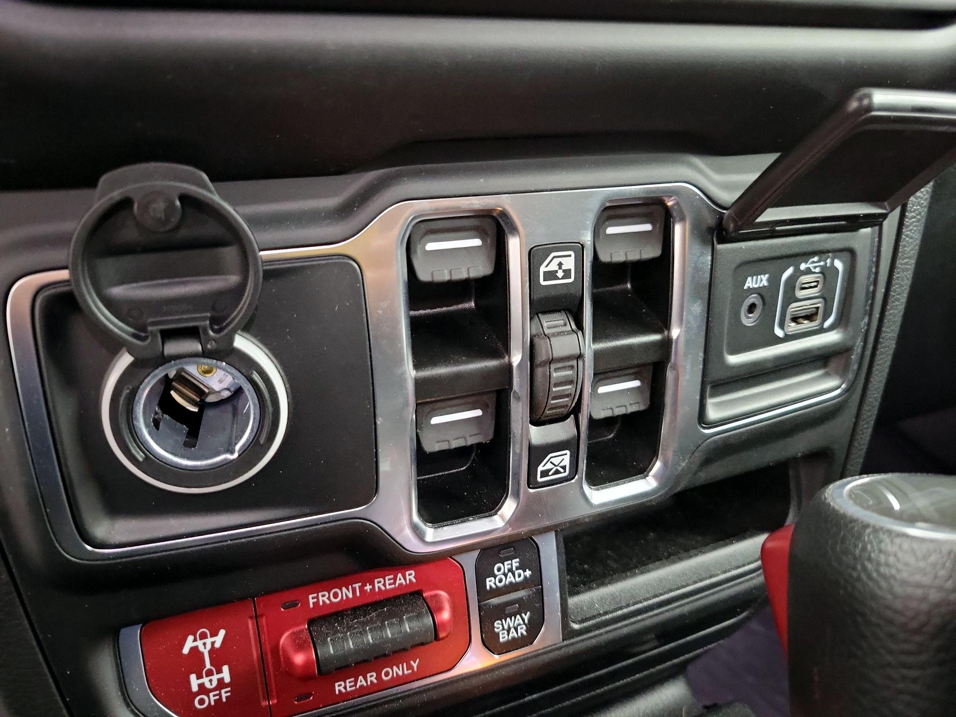 Thumbnail: 2023 Jeep Gladiator - 19