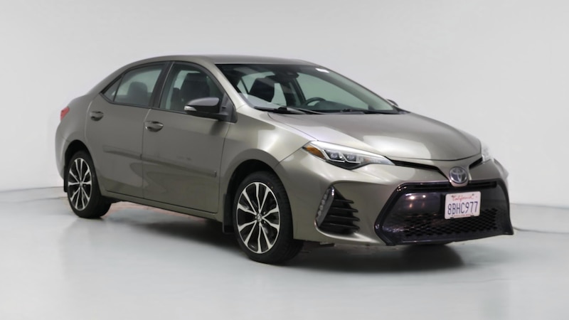 2018 Toyota Corolla SE Hero Image