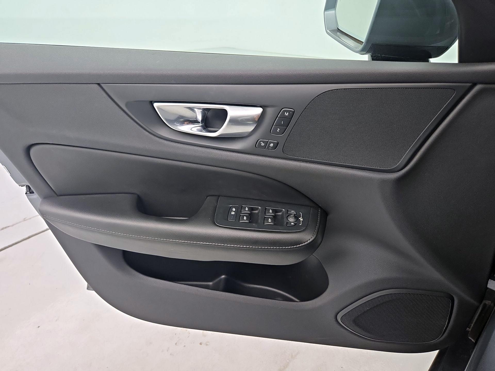 Thumbnail: 2021 Volvo S60 - 12