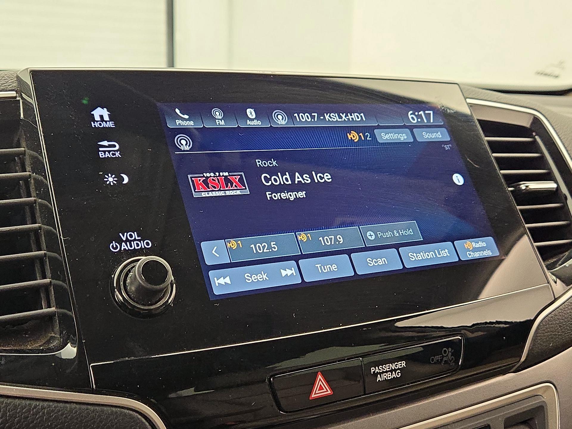 Thumbnail: 2019 Honda Pilot - 15