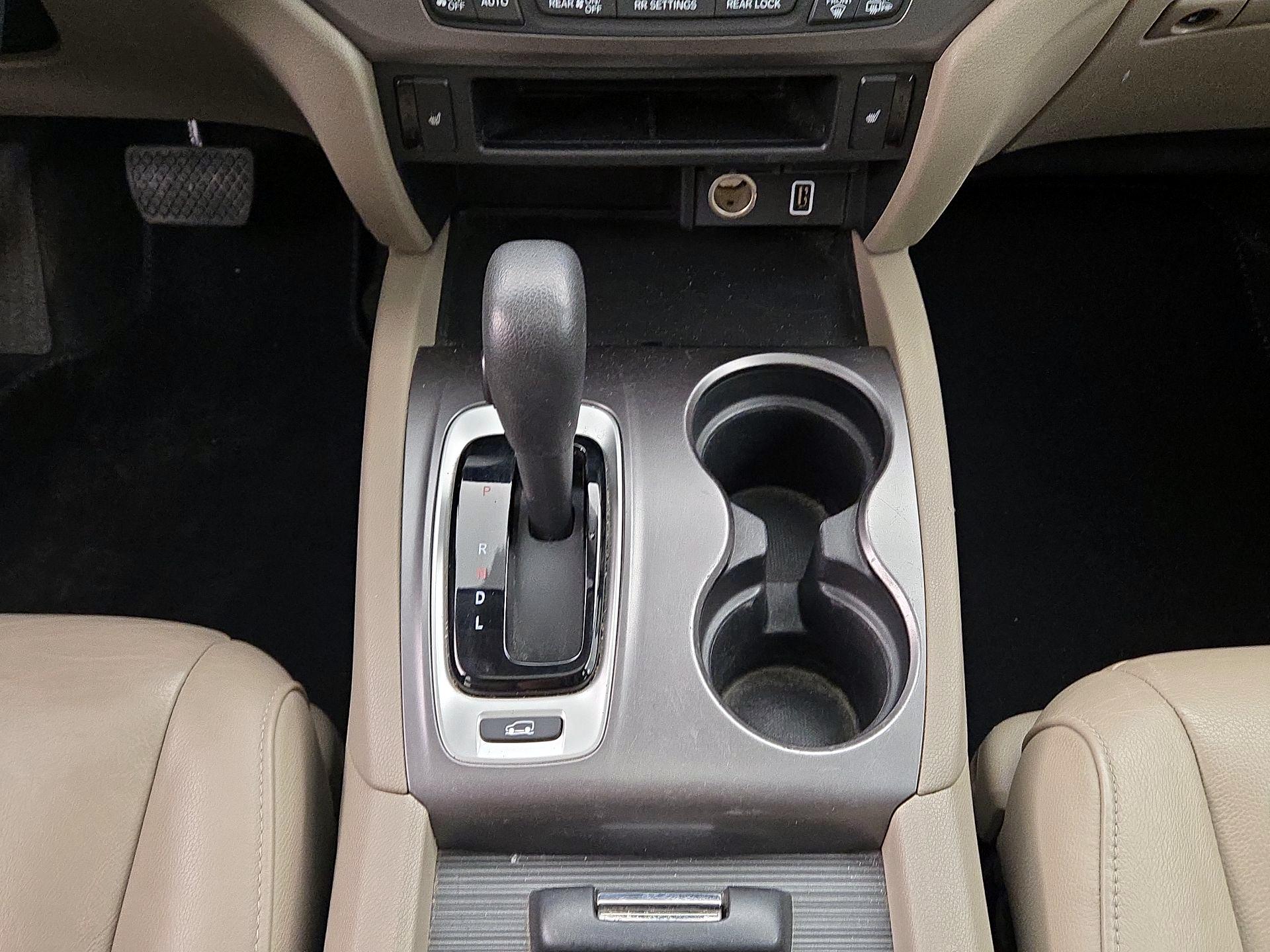 Thumbnail: 2019 Honda Pilot - 17