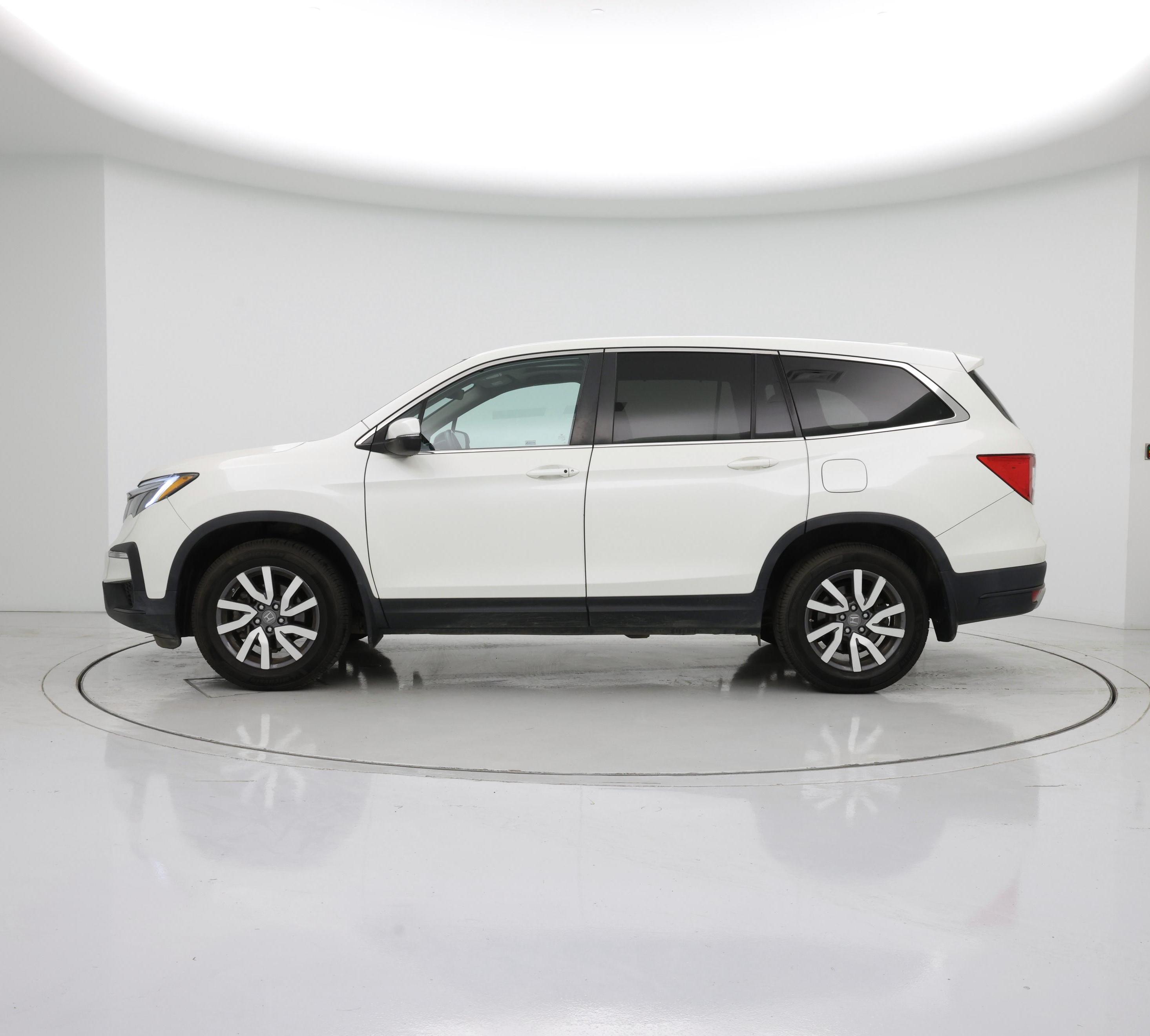 Thumbnail: 2019 Honda Pilot - 3