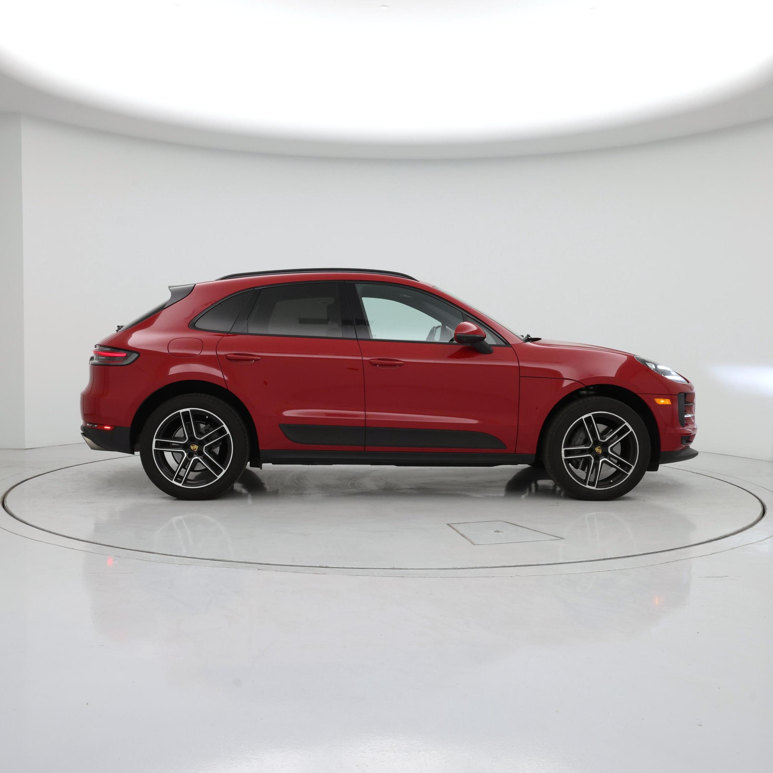 Thumbnail: 2021 Porsche Macan - 7