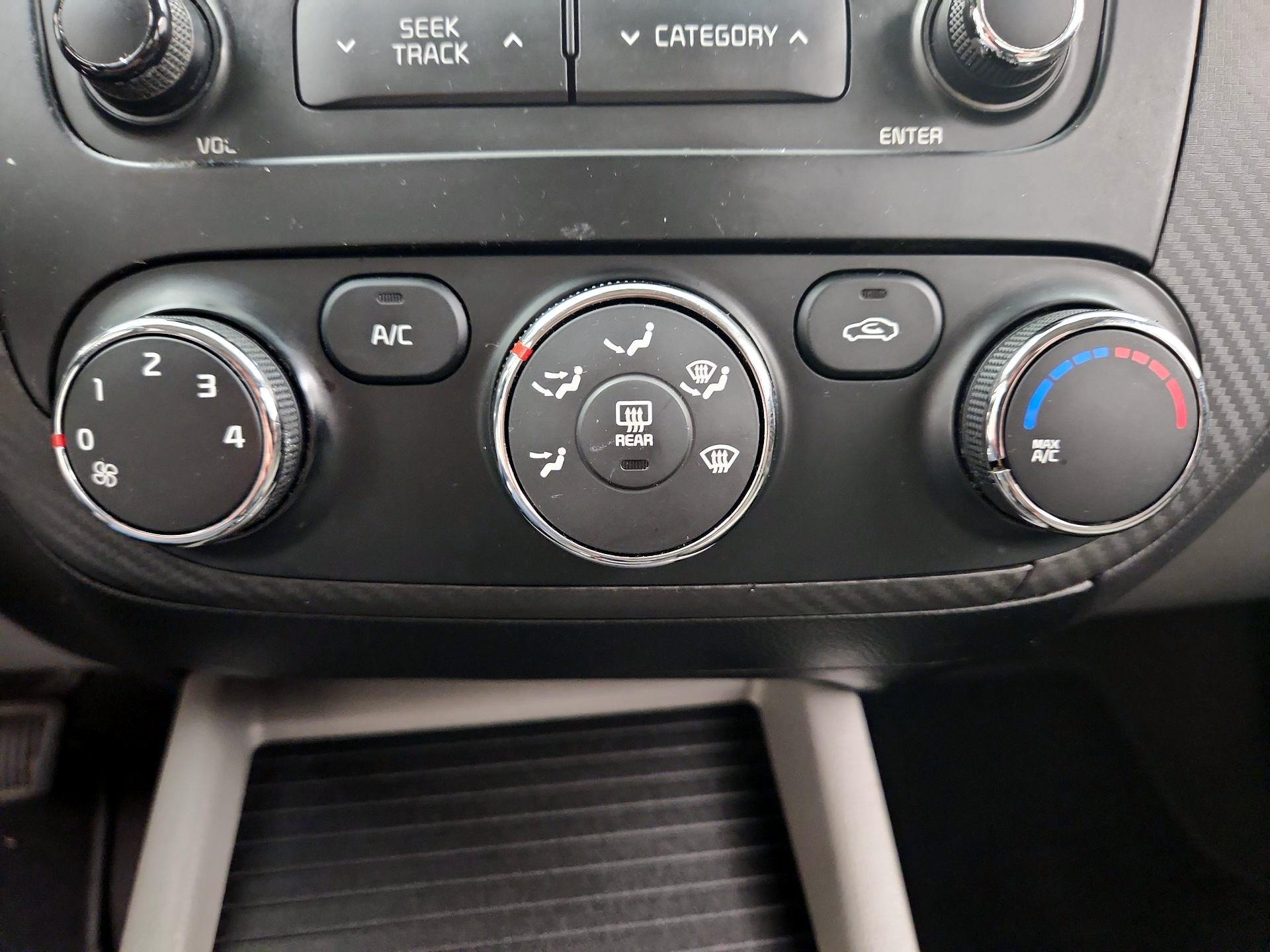 Thumbnail: 2014 Kia Forte - 16
