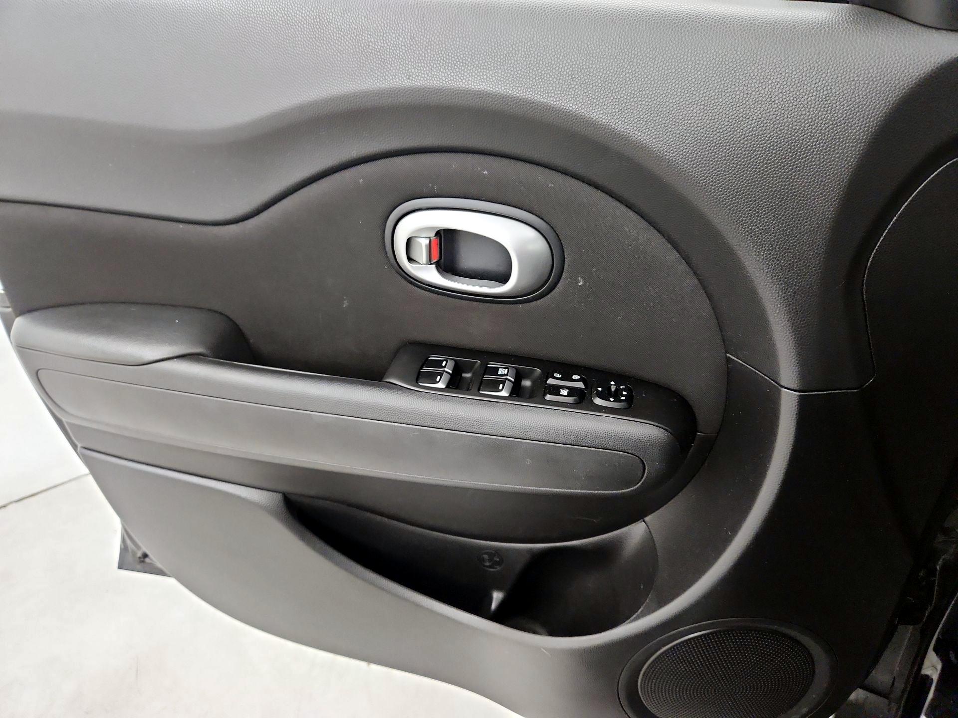 Thumbnail: 2019 Kia Soul - 12