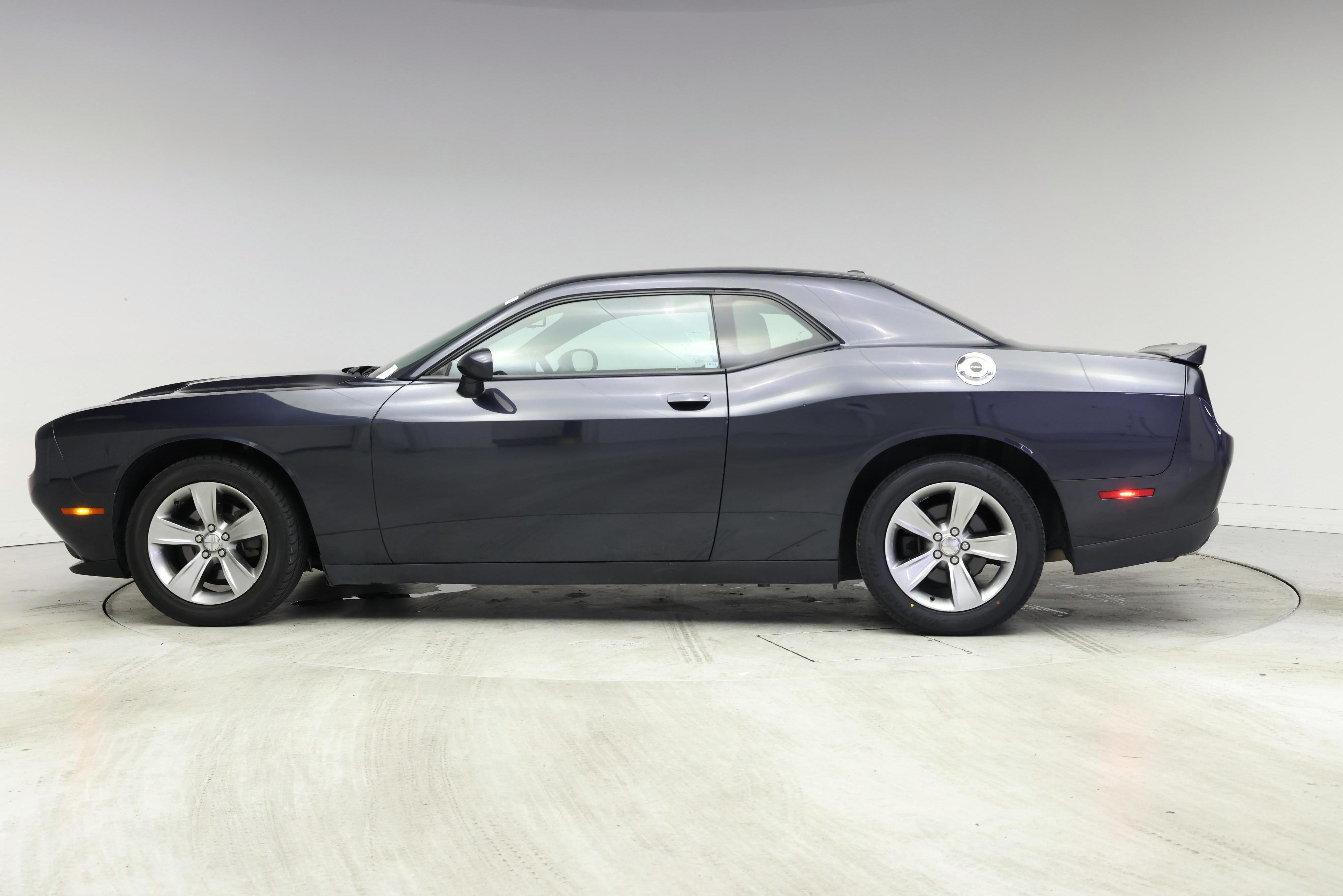 Thumbnail: 2019 Dodge Challenger - 3