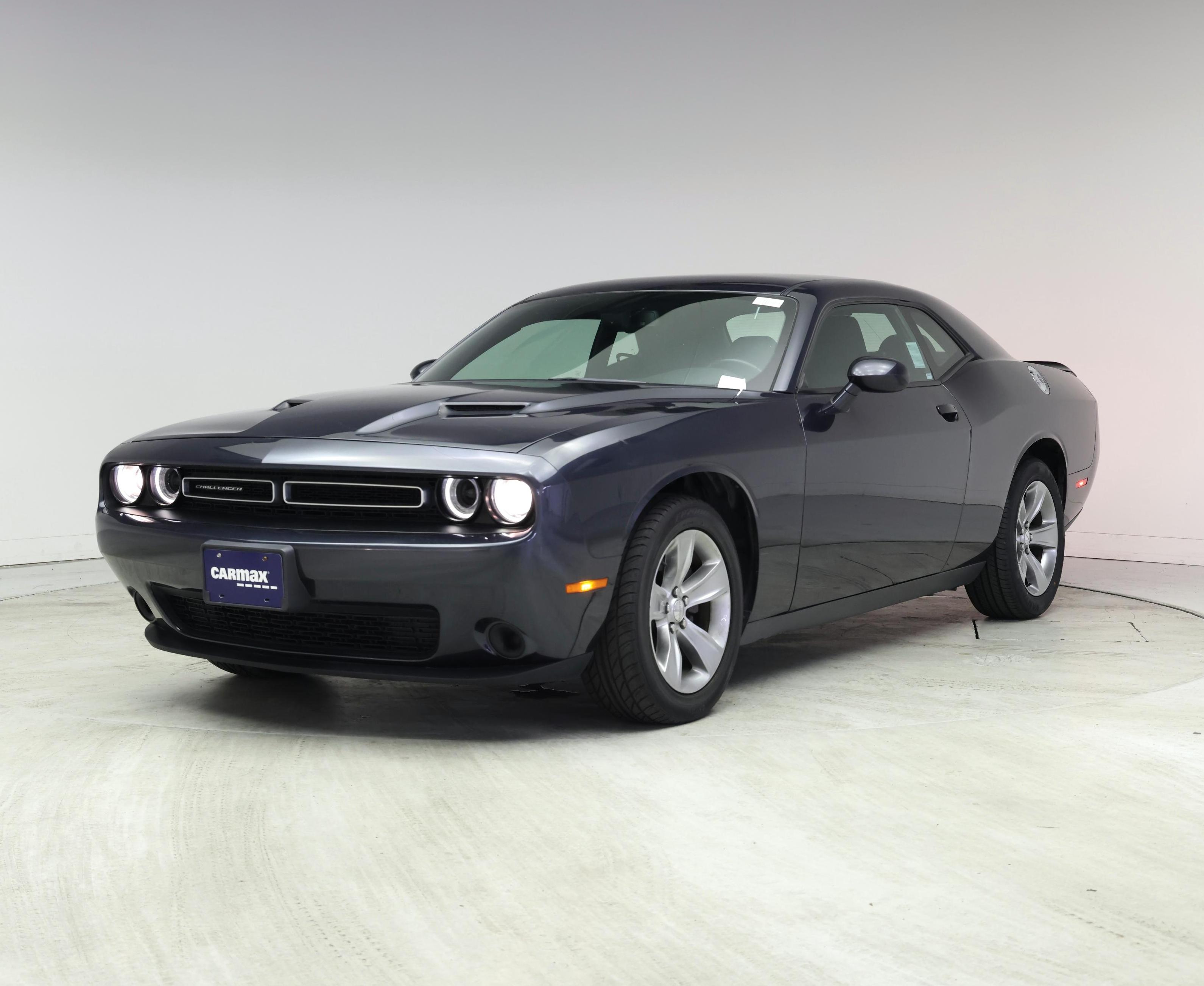 Thumbnail: 2019 Dodge Challenger - 4