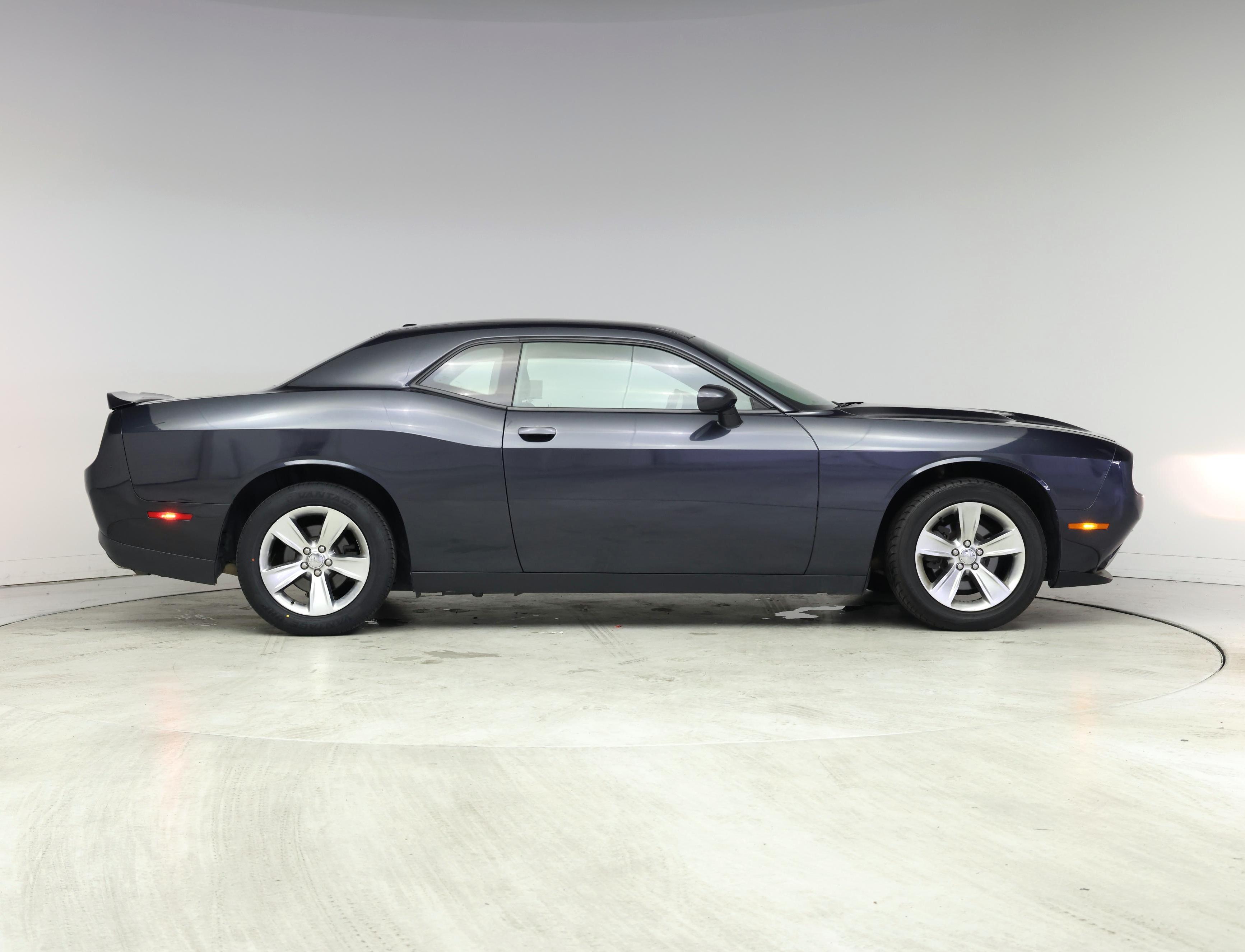 Thumbnail: 2019 Dodge Challenger - 7