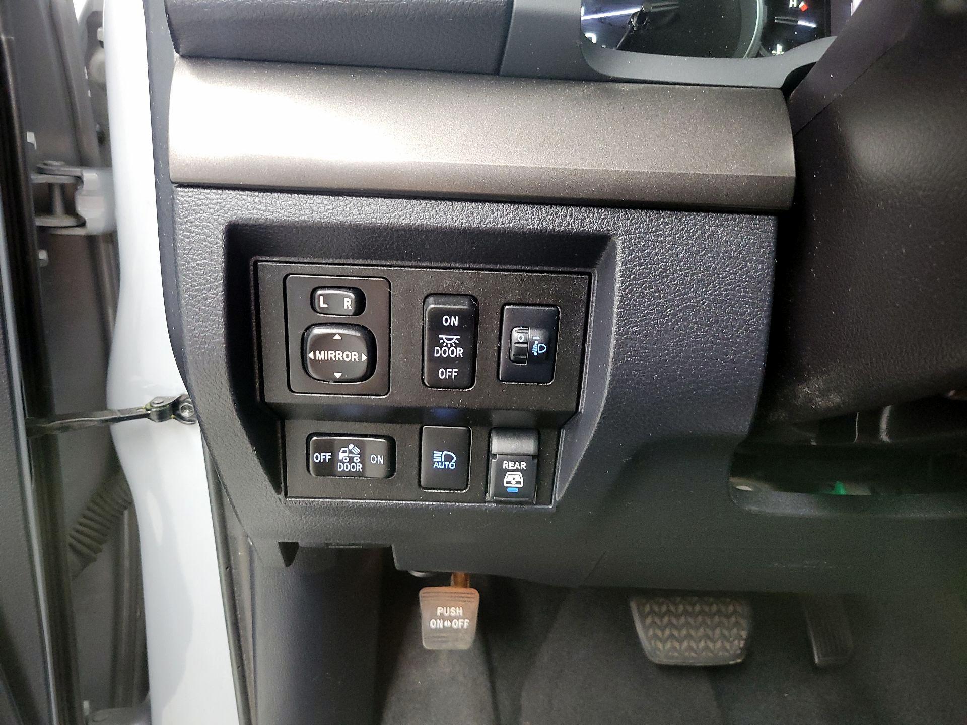 Thumbnail: 2019 Toyota Tundra - 13