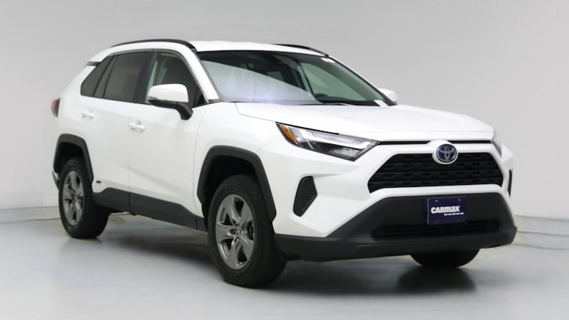 2022 Toyota RAV4 XLE Hero Image