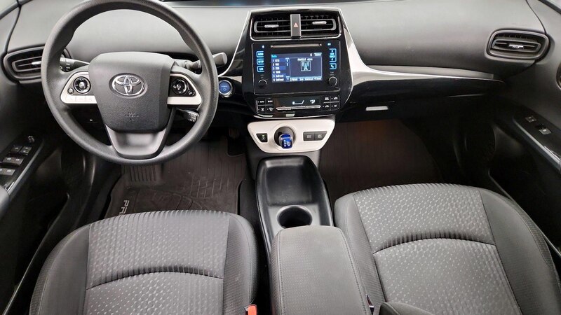 2016 Toyota Prius Two 9