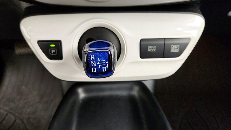 2016 Toyota Prius Two 16