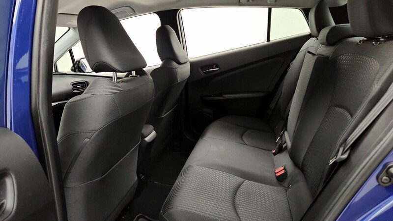 2016 Toyota Prius Two 18