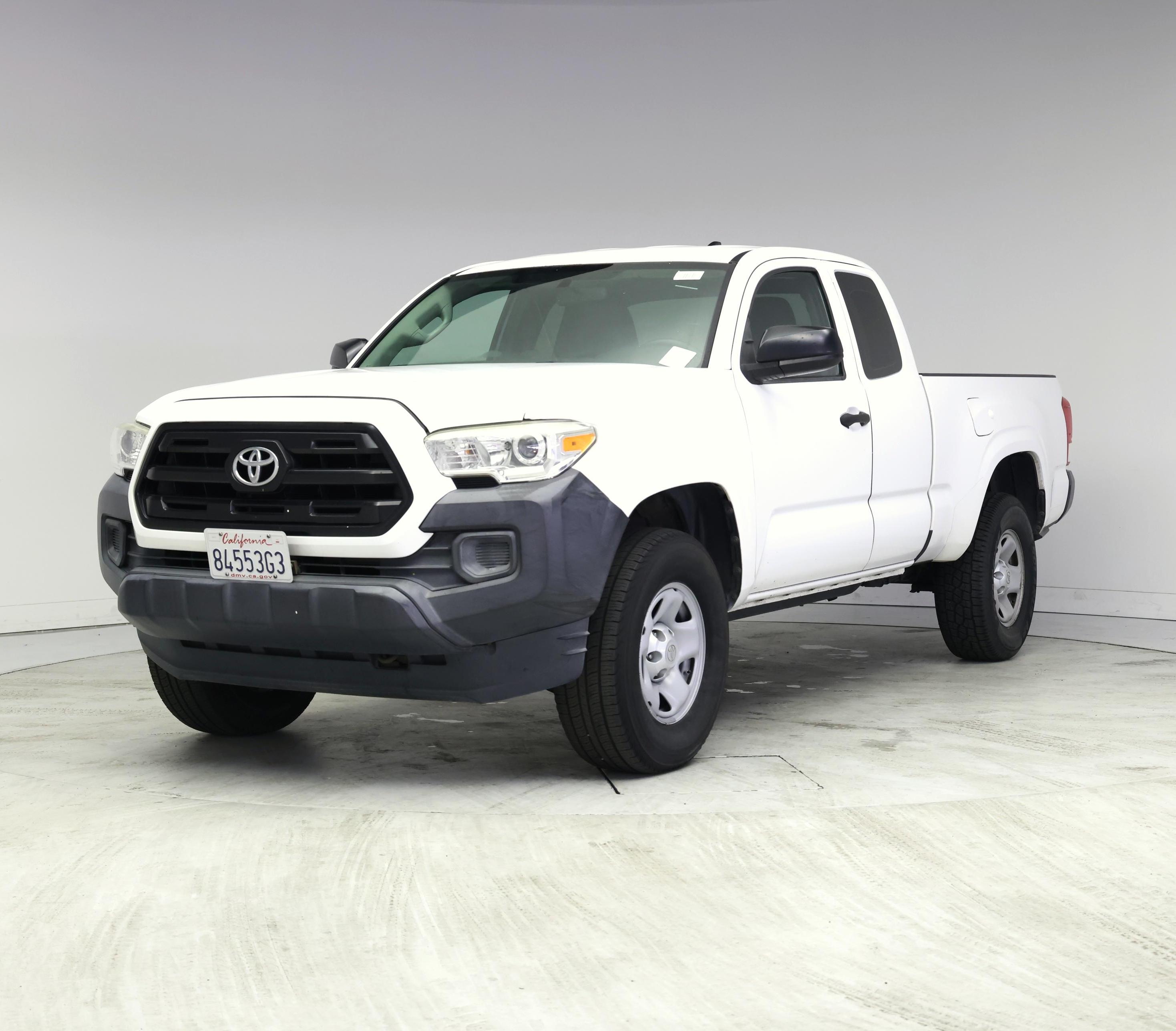 Thumbnail: 2017 Toyota Tacoma - 4