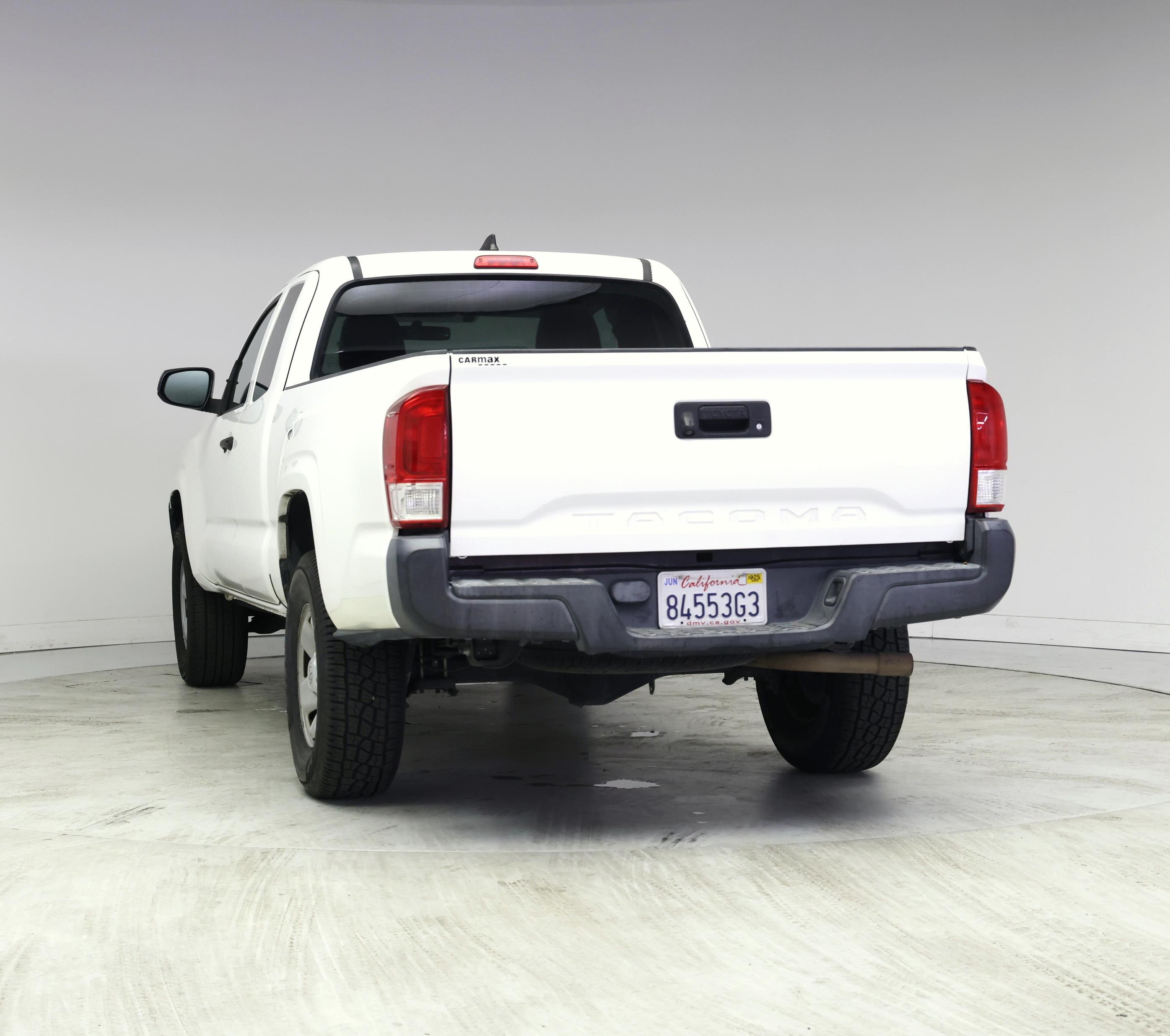 Thumbnail: 2017 Toyota Tacoma - 6