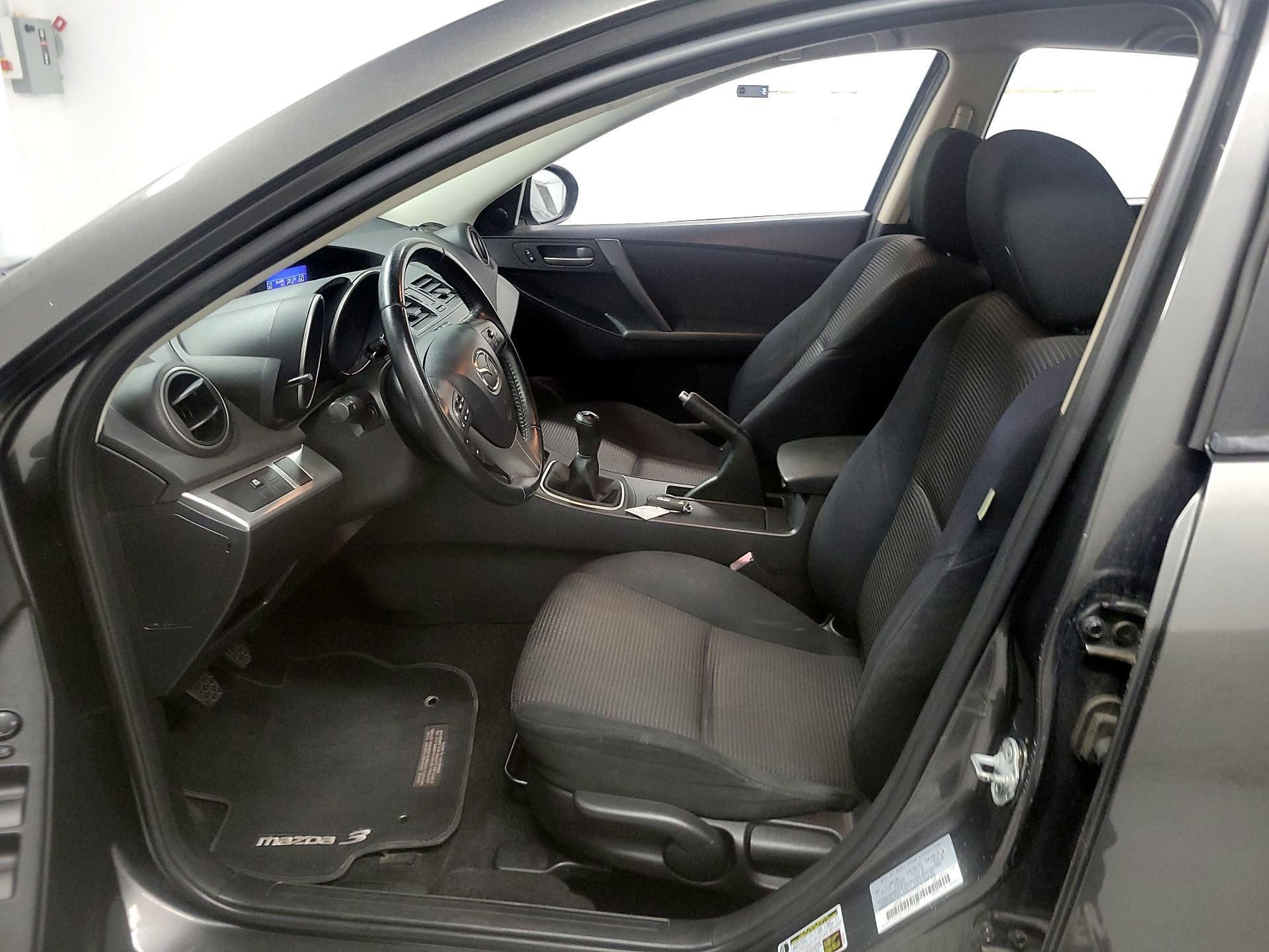 Thumbnail: 2013 Mazda Mazda3 - 11