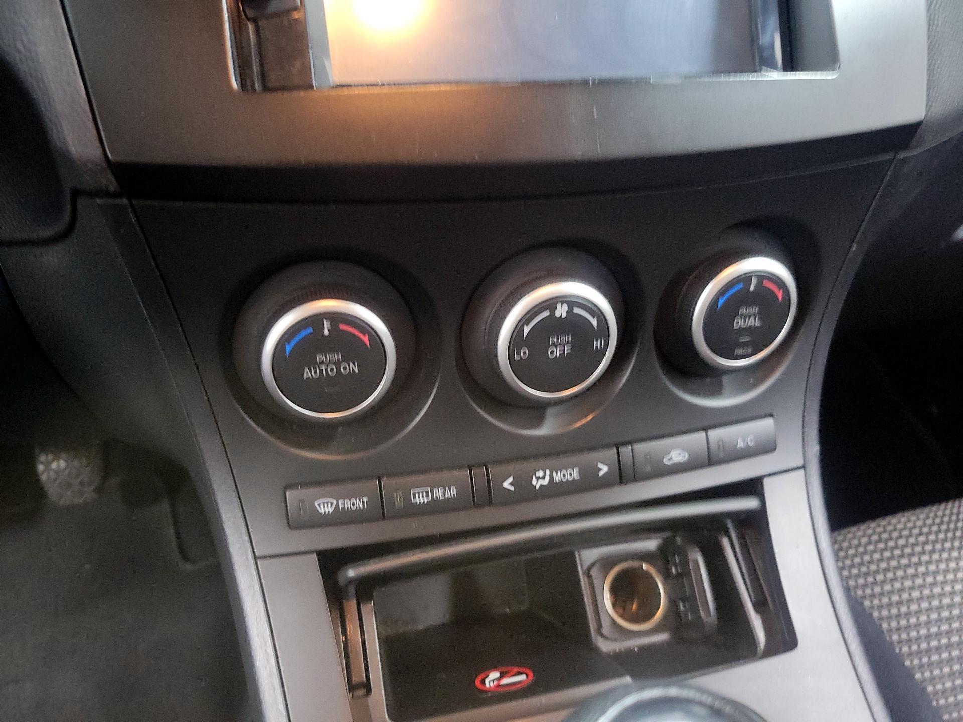Thumbnail: 2013 Mazda Mazda3 - 15